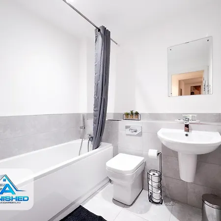Apartment 2 Bed With Parking