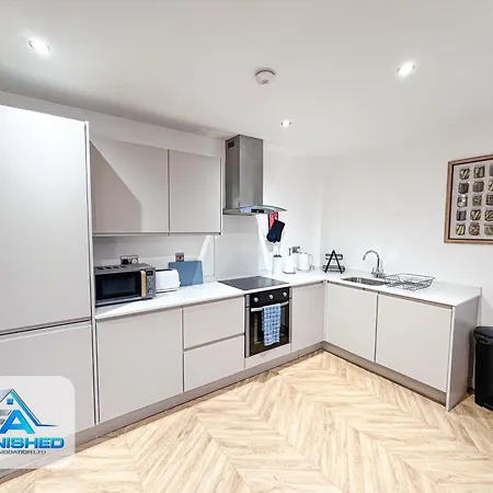 2 Bed With Parking Apartment *